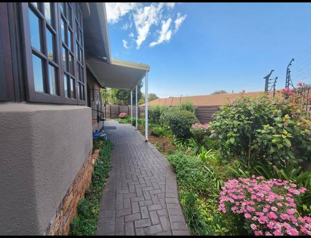 2 BEDROOM PROPERTY TO RENT IN SUNDOWNER